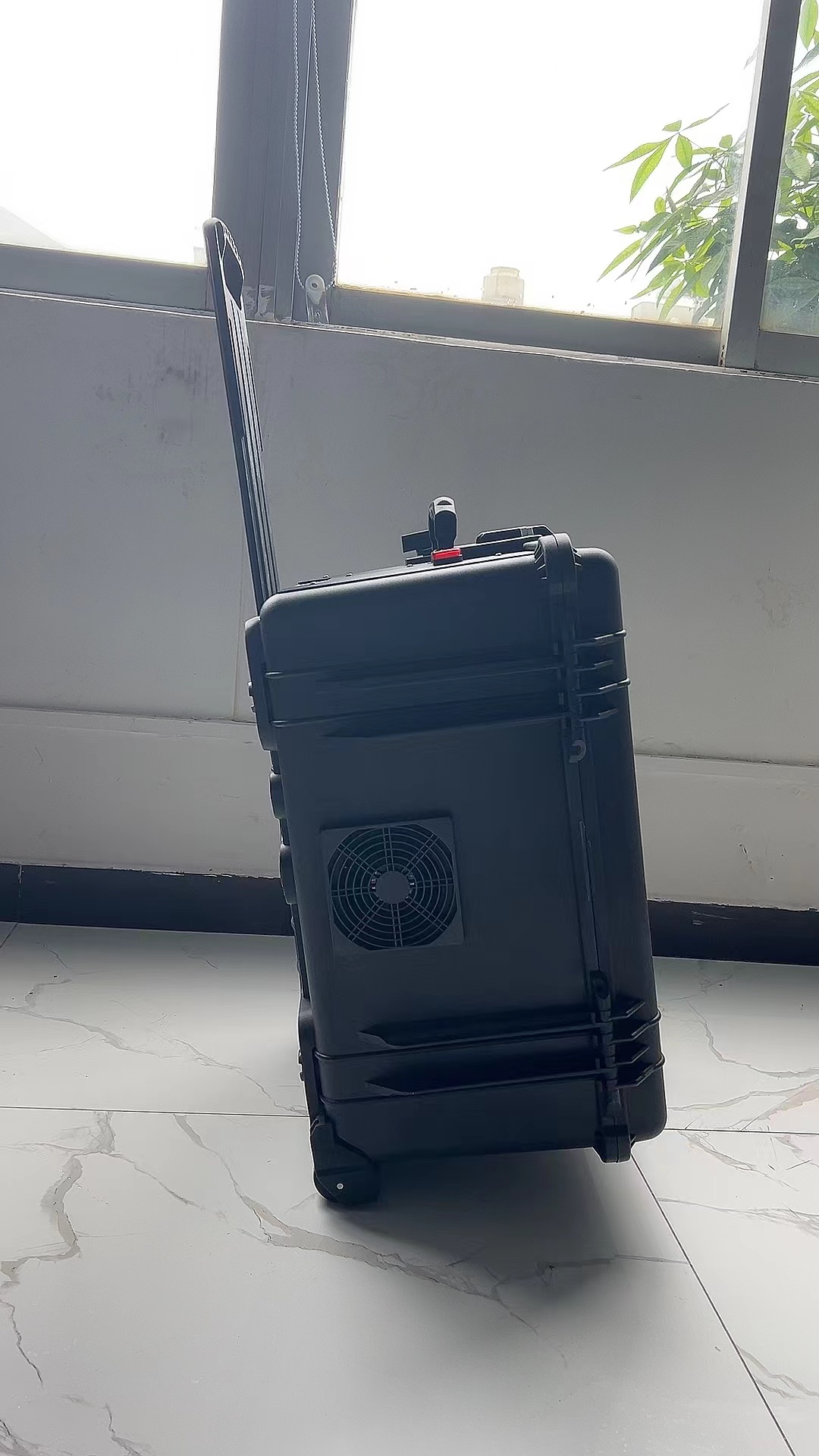 郸城手拉箱型移动通信干扰器